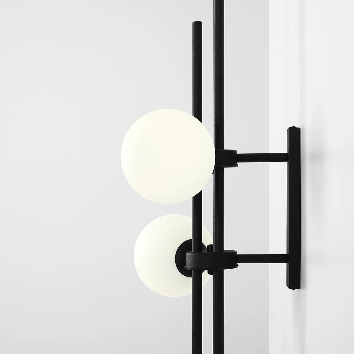 Sieninis šviestuvas "Harmony Black"